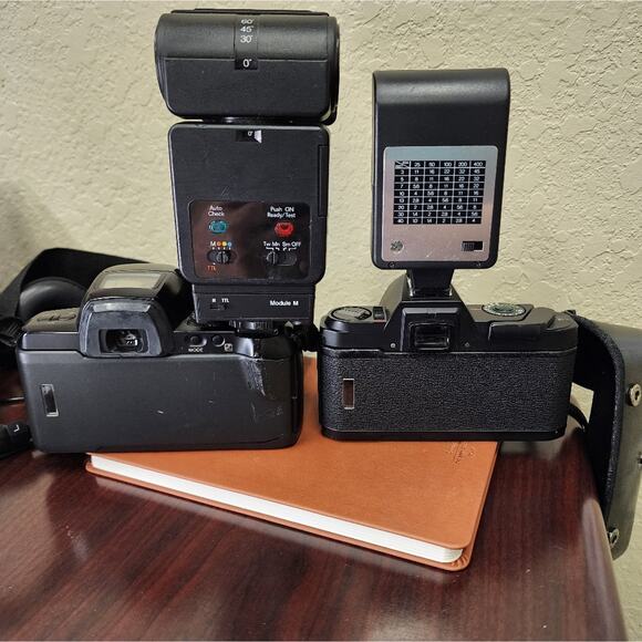 Vintage Pentax 35mm Camera bundle - Picture 4 of 11